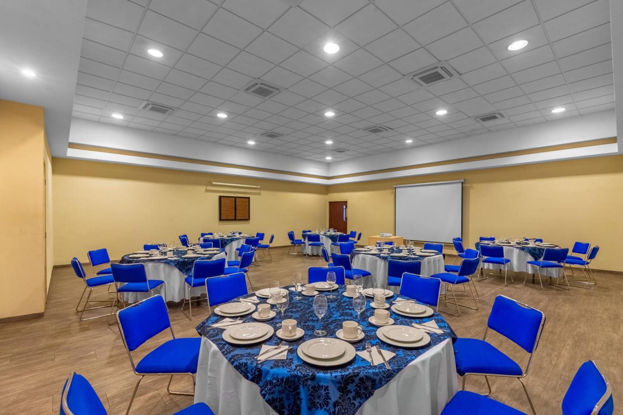 City Express By Marriott Ciudad Obregon Bagian luar foto